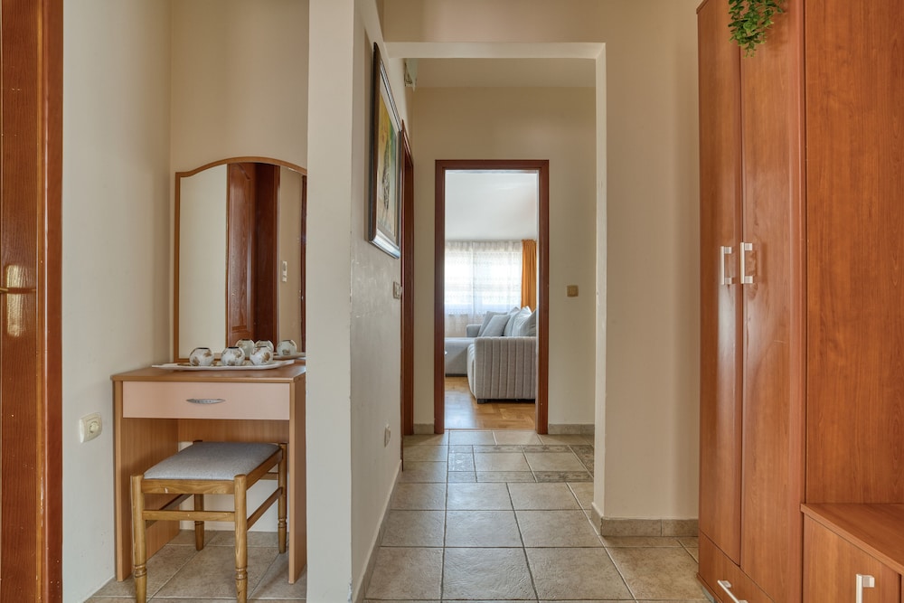 Panoramic Apartment - Photo 18