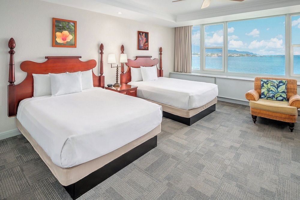Suite, 2 Queen Beds, Oceanfront - Photo 8