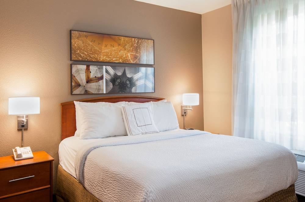 Suite, 1 Bedroom (Mobility/Hearing Accessible, Tub)