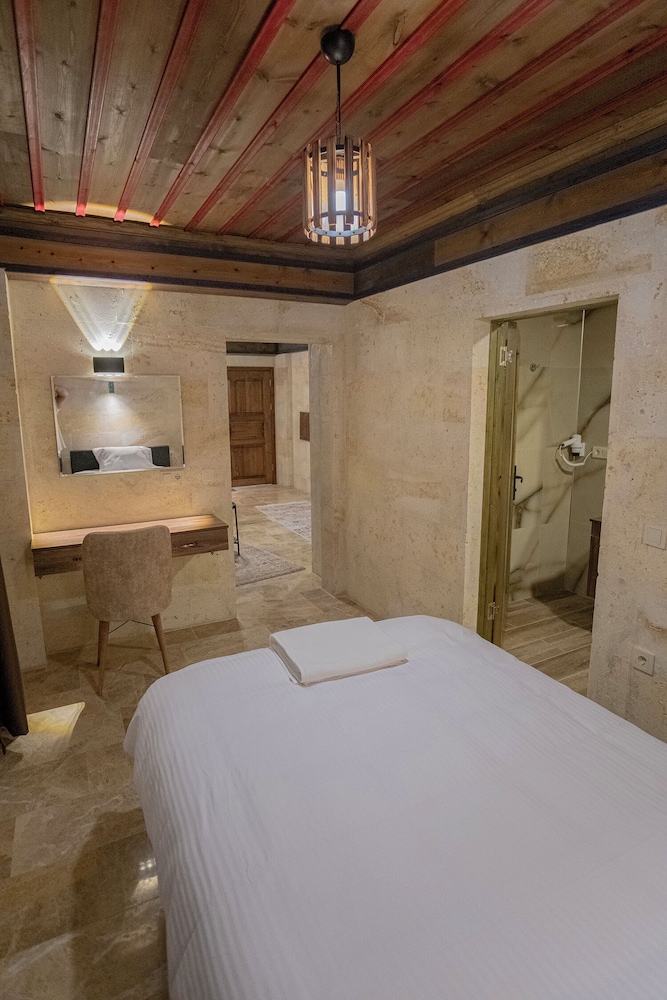 Junior Twin Room, Multiple Beds, Courtyard View photo 2