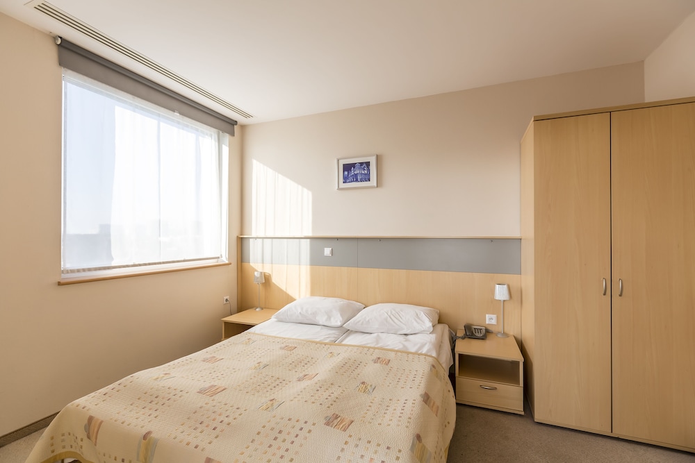 Triple Room, Non Smoking - Photo 2