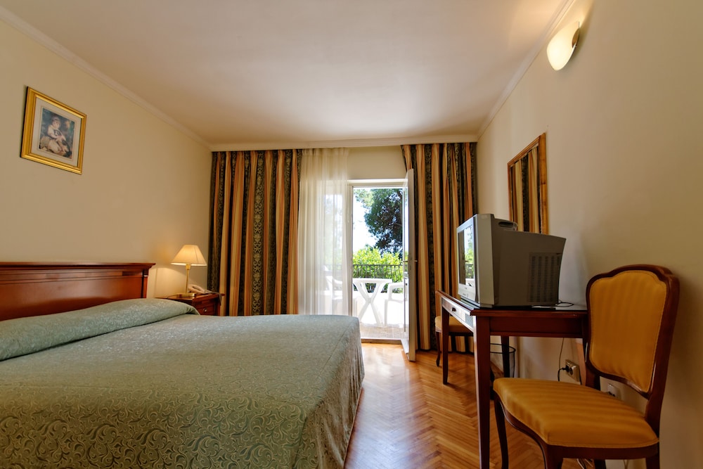 Comfort Double or Twin Room, Sea View (Terrace or Balcony) - Photo 2