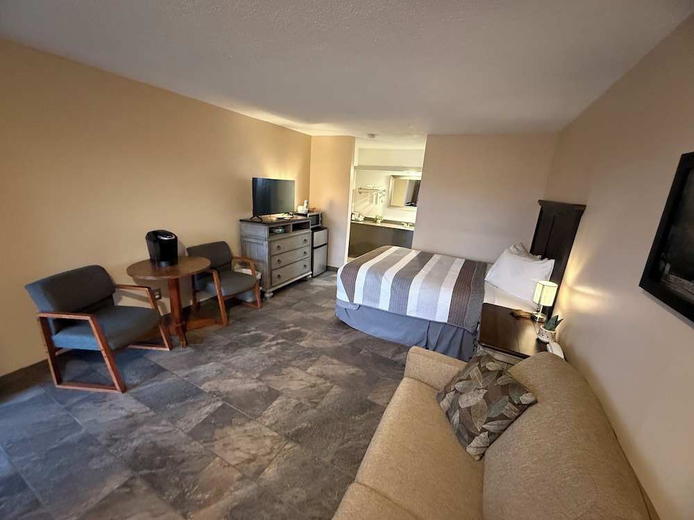 Premium Studio Suite photo 2