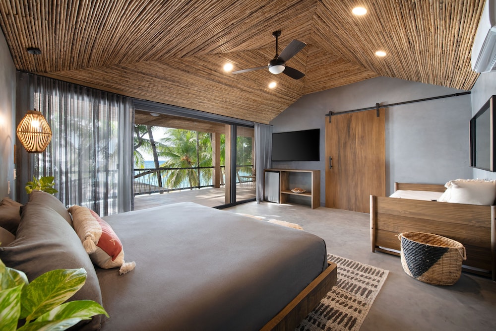 Luxury Room, 1 Bedroom, Terrace, Beachfront