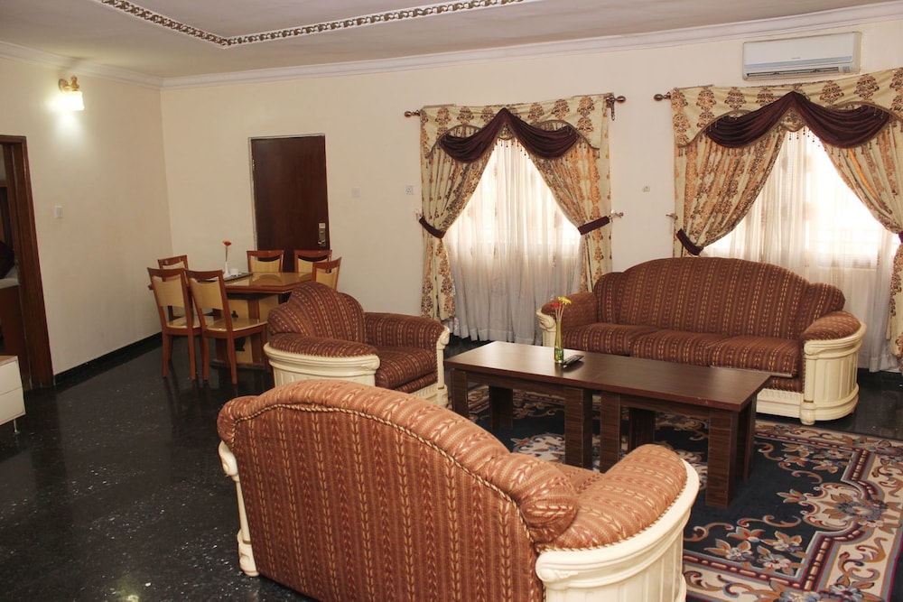 Royal Suite photo 3
