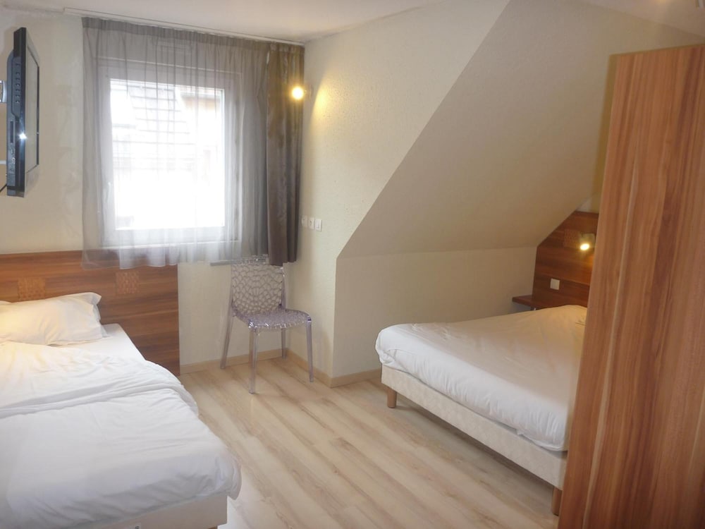 Standard Triple Room, bunks beds - Photo 2