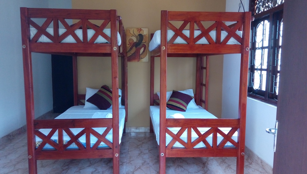 Standard Shared Dormitory, Men Only