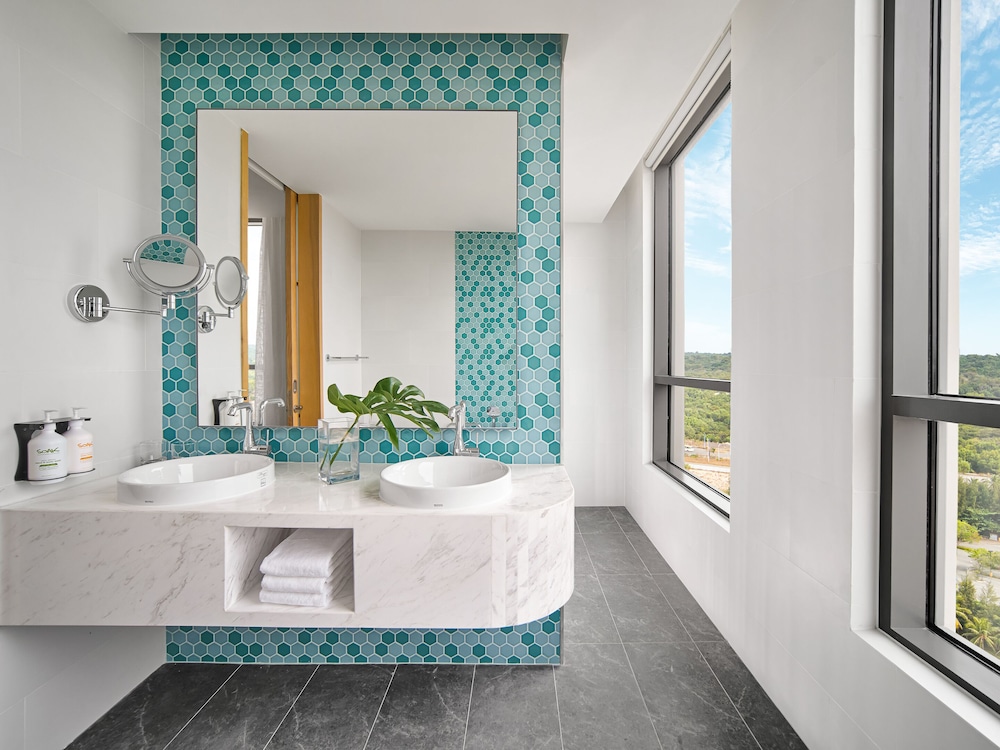 Family Suite, Multiple Beds (Forest View) - Photo 7
