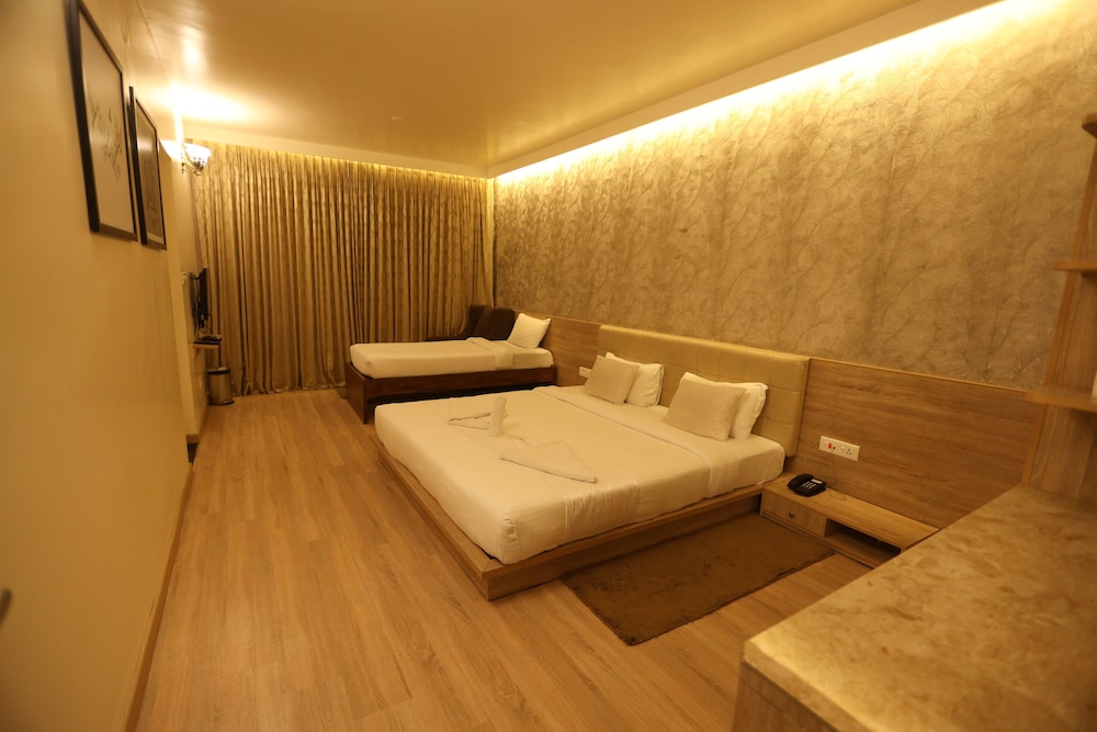 Deluxe Triple Room, 1 Bedroom, Balcony