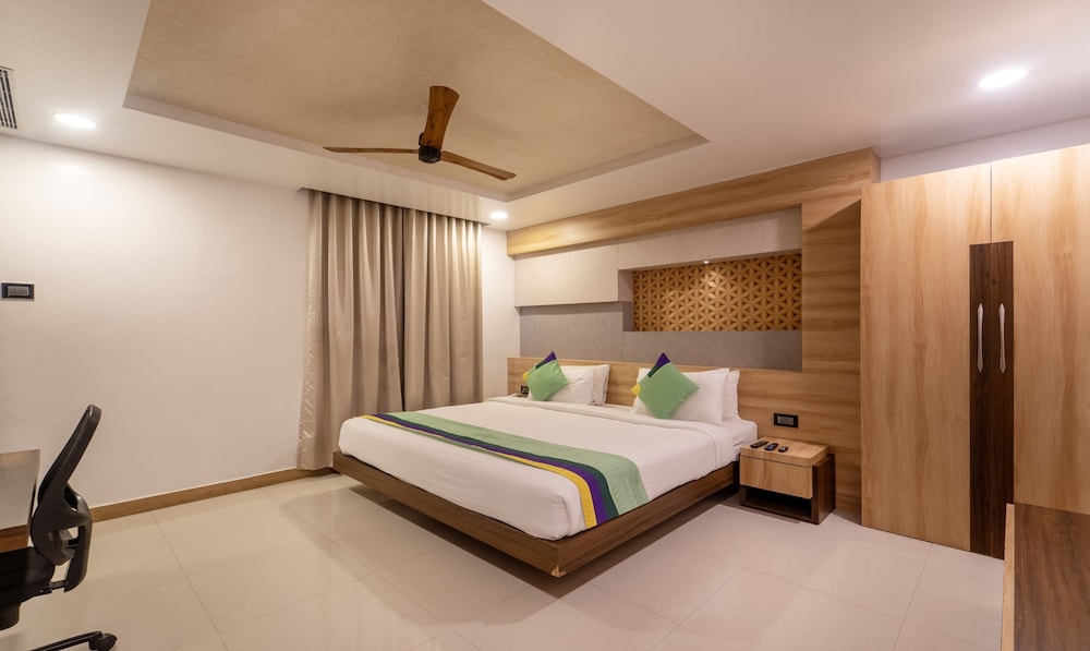 Deluxe Room - Photo 1