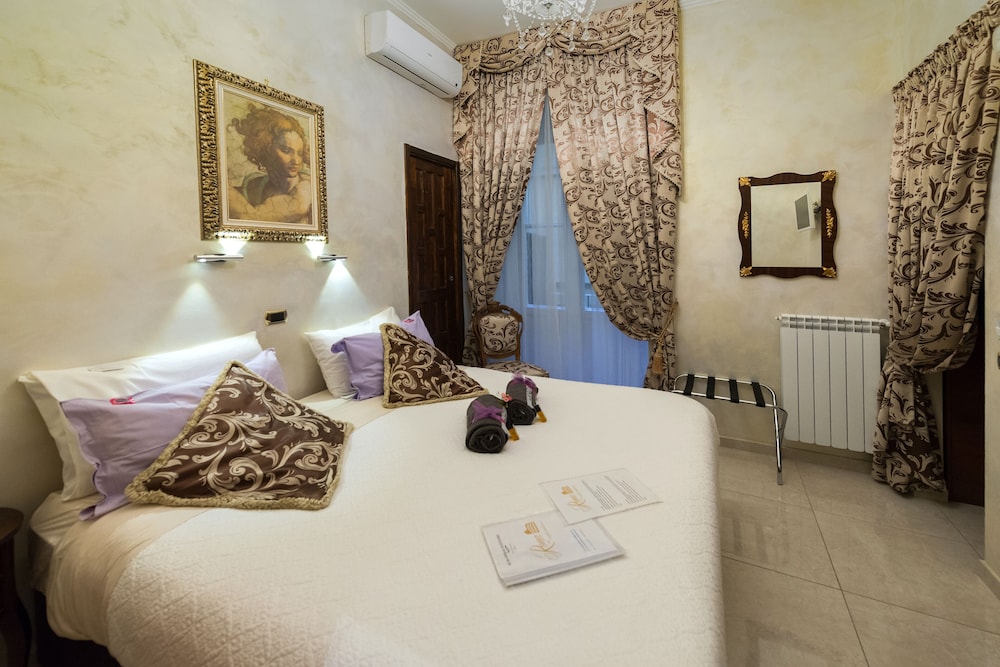 Deluxe Double Room, Balcony photo 1