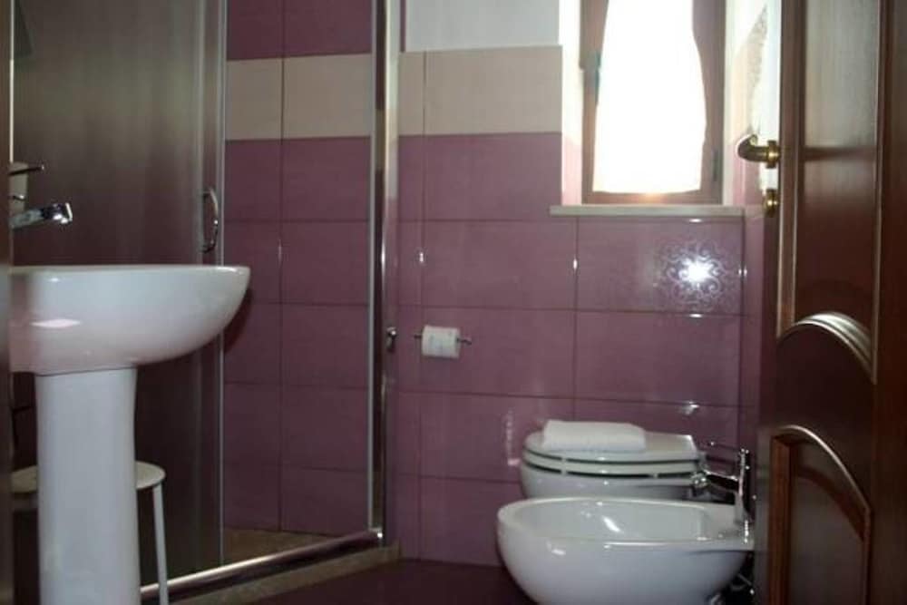 Double Or Twin Room, Private Bathroom (Glicine) - Photo 3