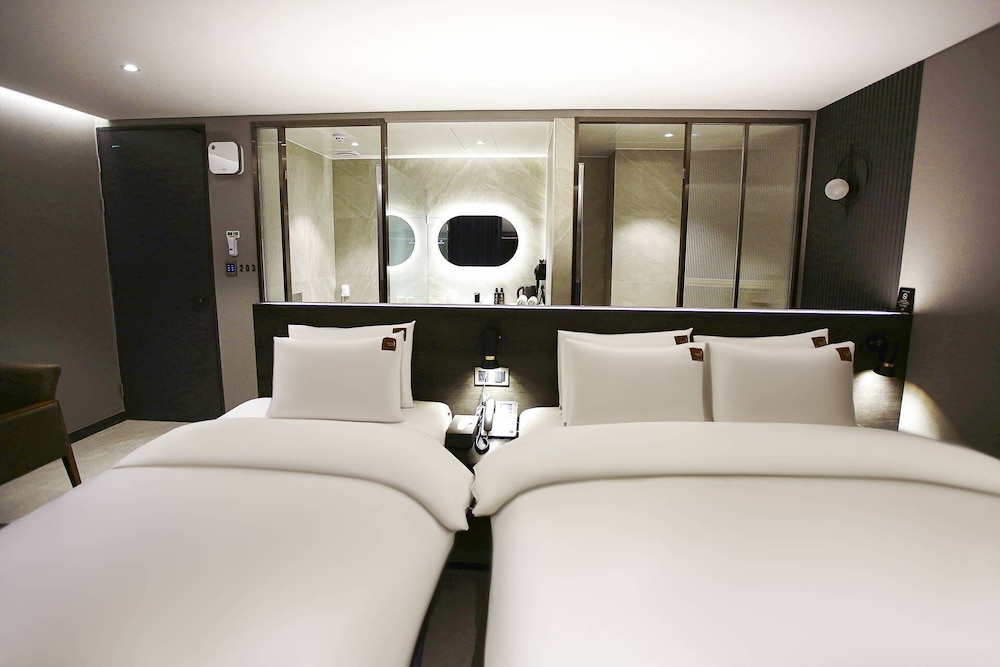 Deluxe Twin Room photo 1