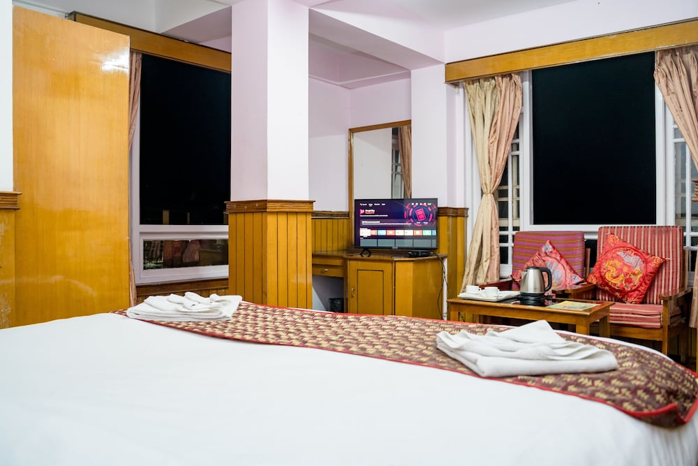 Executive Room - Photo 23