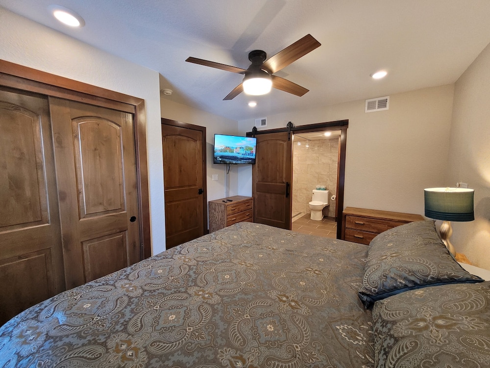 Mountainside, 2 Bedroom - D177 photo 1