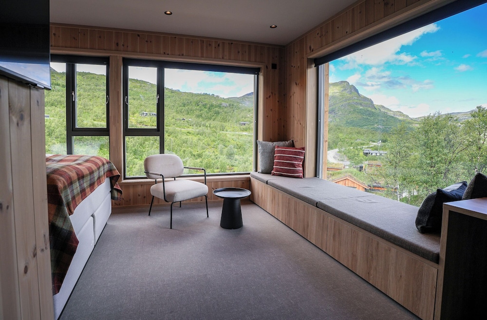 Superior Double Room, 1 Queen Bed, Mountain View