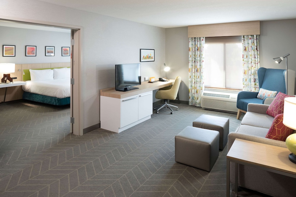 One Bedroom Suite, One King Bed, River View photo 1