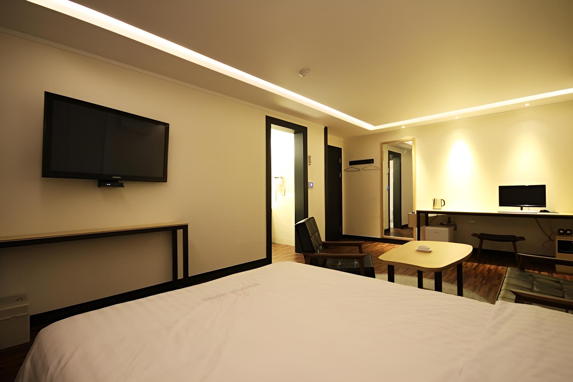 Room (VIP - Spa(Massage chair/Styler/Netfli) - Photo 6