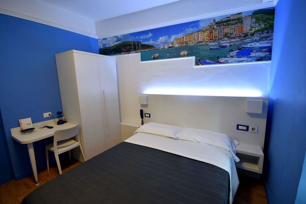 Basic Double Room, 1 Double Bed photo 2