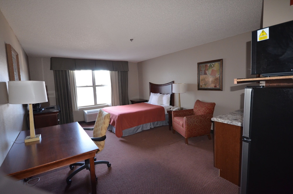 Standard Suite, 1 Queen Bed, Kitchen - Photo 2