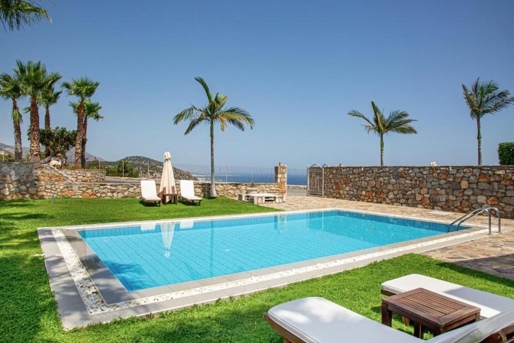 Two Bedrooms Villa with Private Pool and Sea View - Photo 6