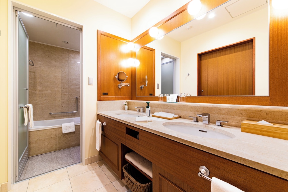 Standard Twin Room - Photo 2