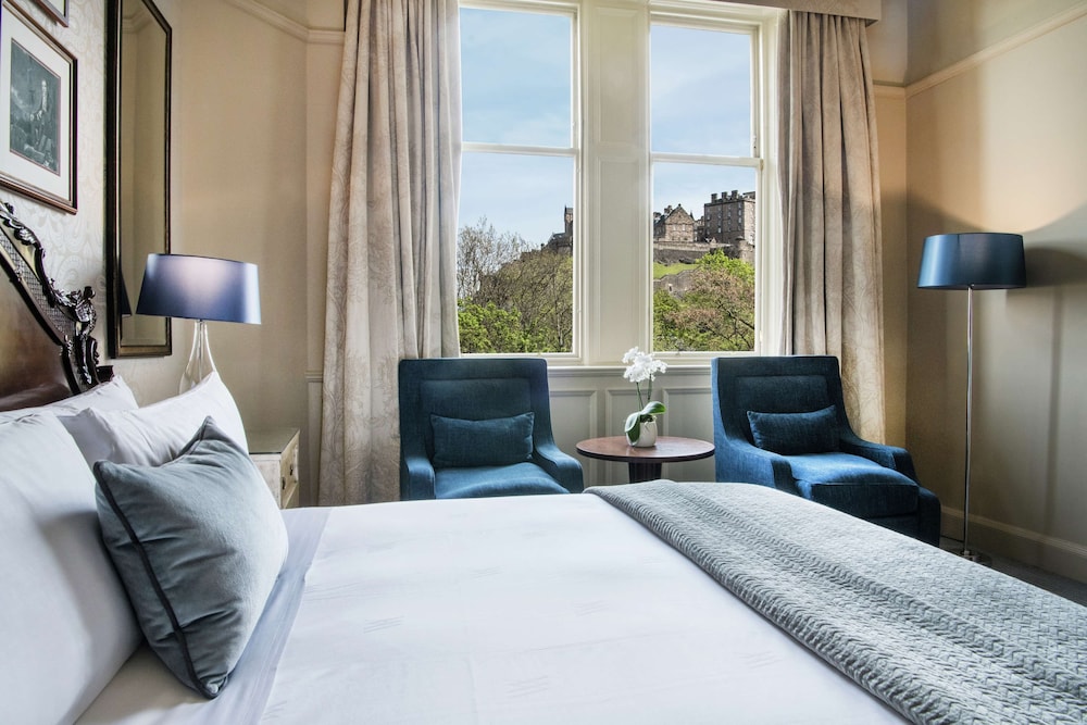 Suite, 1 King Bed (Sir Walter Scott) - Photo 5