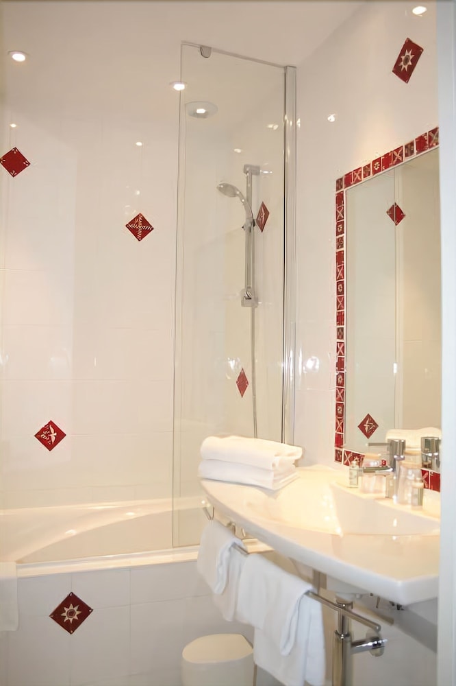 Superior Triple Room photo 2