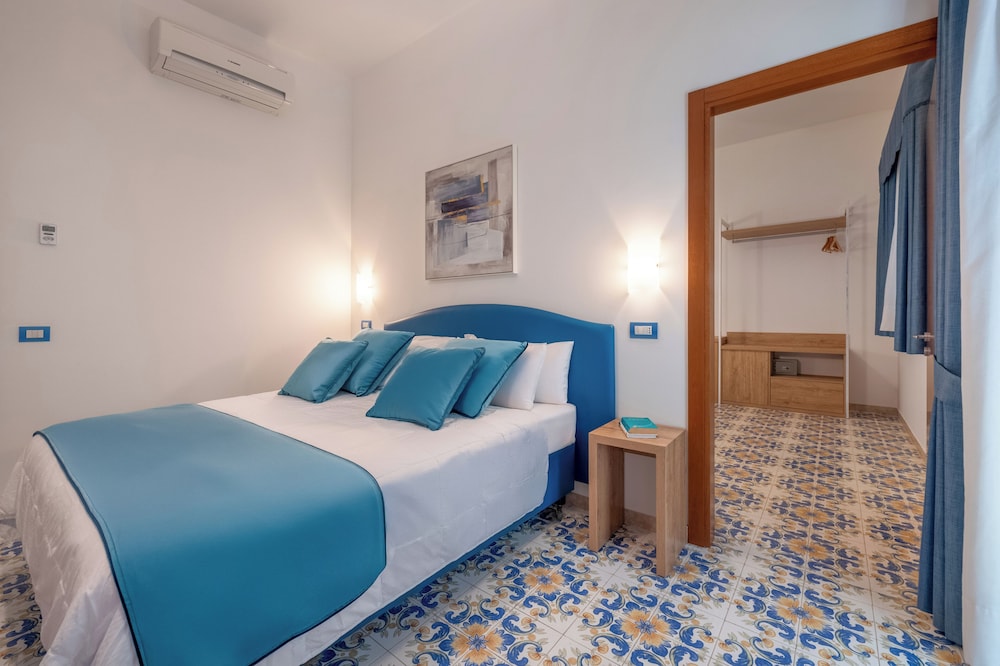 Comfort Quadruple Room