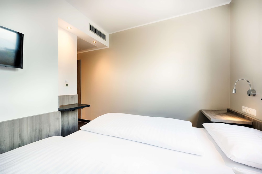 Double Room - Photo 4