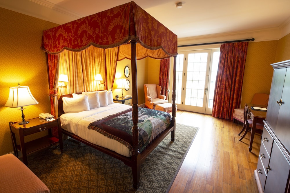 Deluxe Room (Queen) - Photo 1