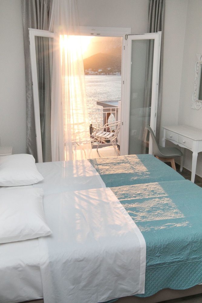 Twin Room, Sea View - Photo 9