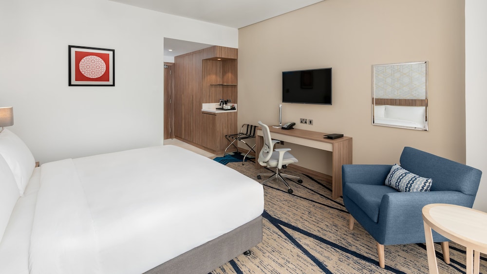 Premium Room, 1 King Bed, Courtyard View - Photo 10