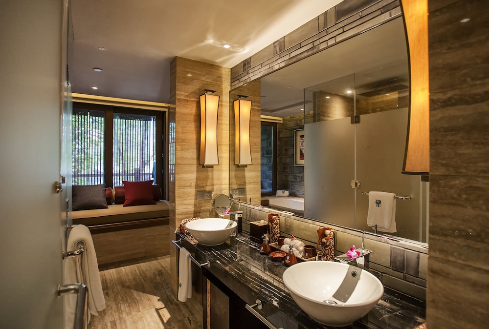 Terrace Hot Spring Retreat