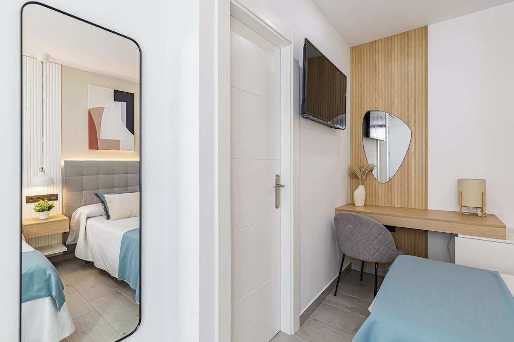 Comfort Triple Room photo 3
