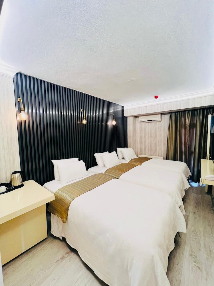 Triple Room, 3 Twin Beds, Balcony