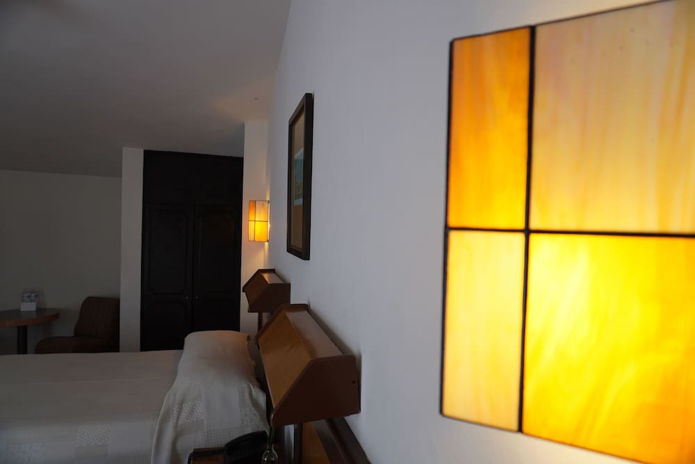 Standard Double Room - Photo 7