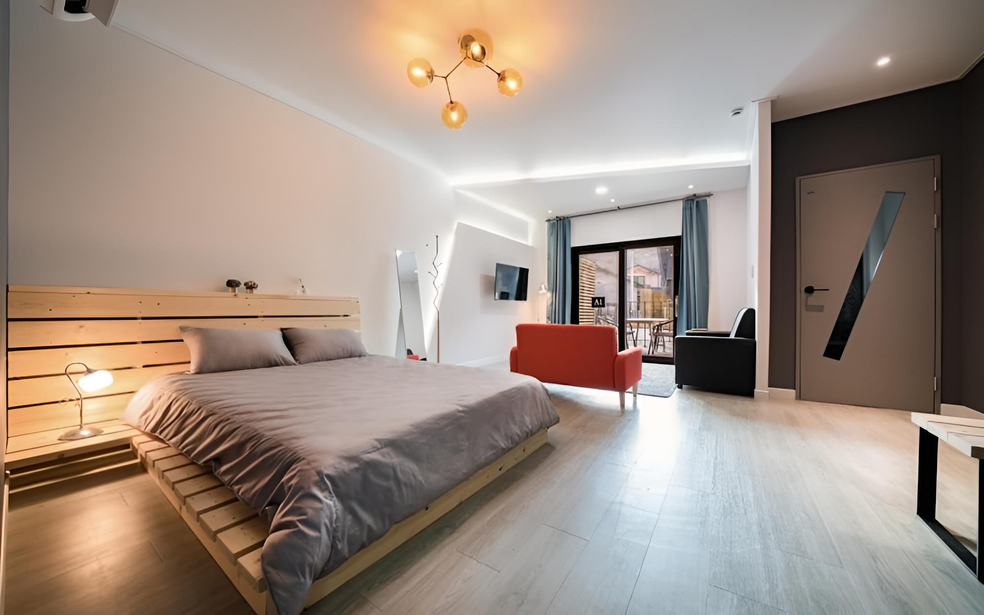 Room (A-1 (individual terrace dog park indi)