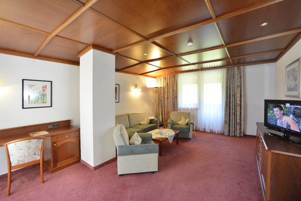 Suite, 3 Bedrooms, 2 Bathrooms (Tirol) photo 1