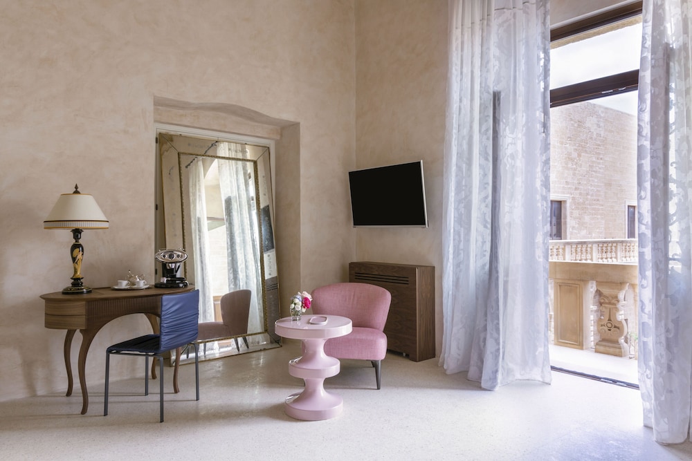 Panoramic Suite, Terrace photo 3