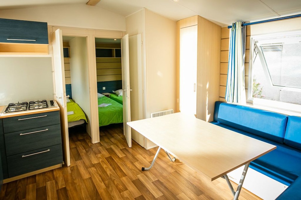 Deluxe Mobile Home, 3 Bedrooms (Alizee) photo 2