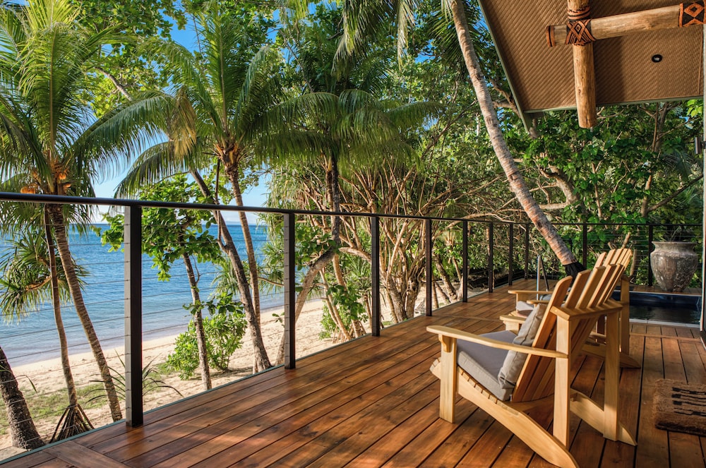 Beach Front Tree House With Plunge Pool