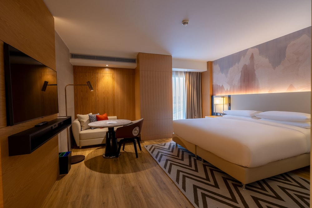 Club Room, 1 King Bed photo 3