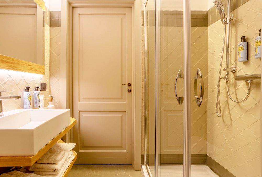Classic Double Room - Photo 7