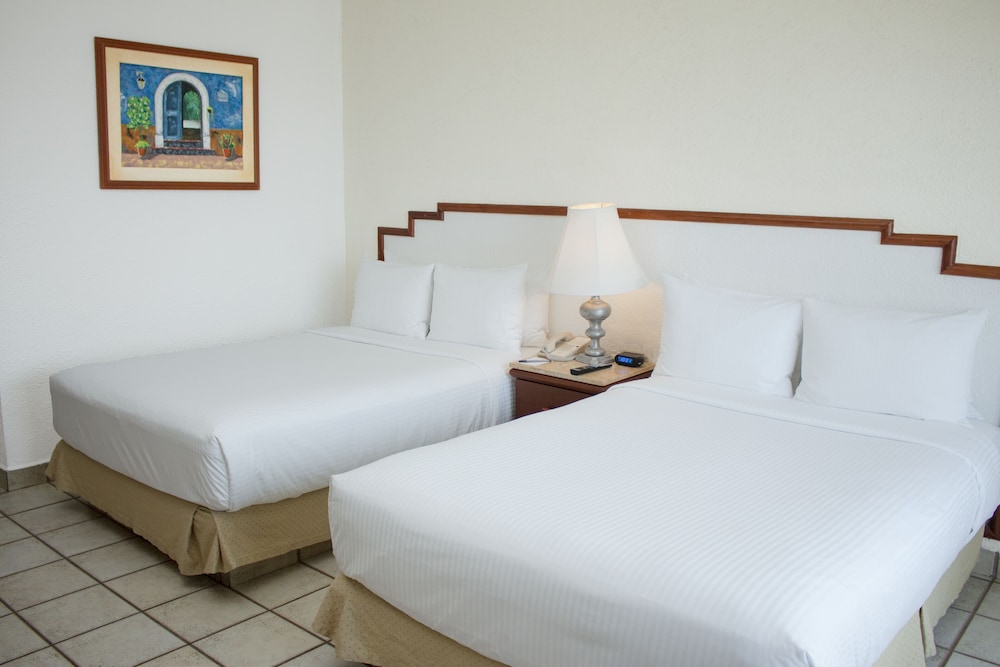 Superior Room, 2 Double Beds, Ocean View - Photo 2