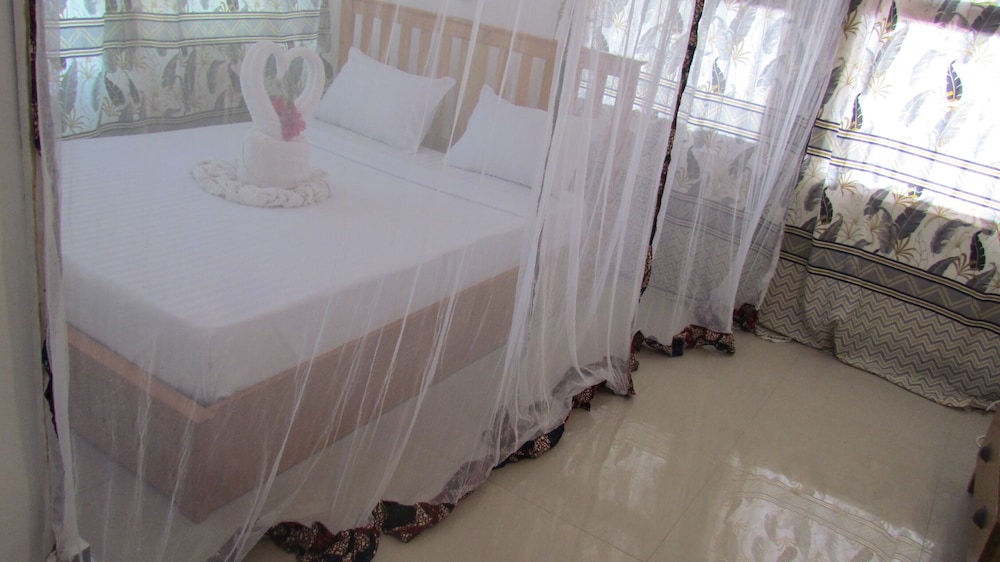 Standard Double or Twin Room photo 1