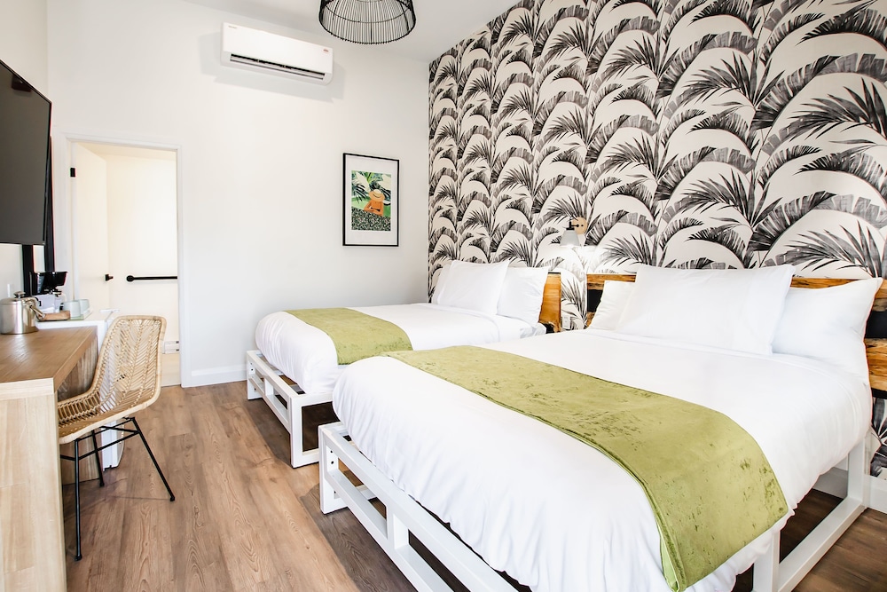 Basic Room, 2 Double Beds photo 1