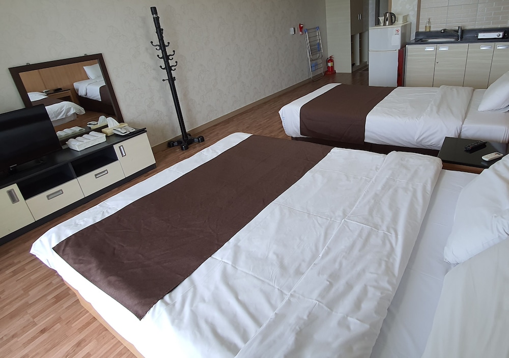 Twin Room, Ocean View photo 2