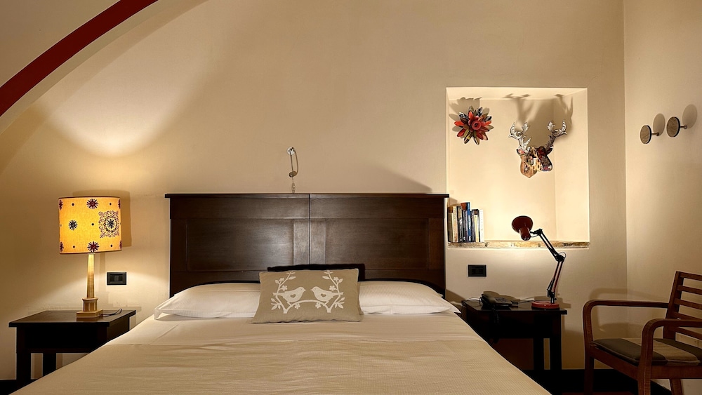 Standard Double Room - Photo 2