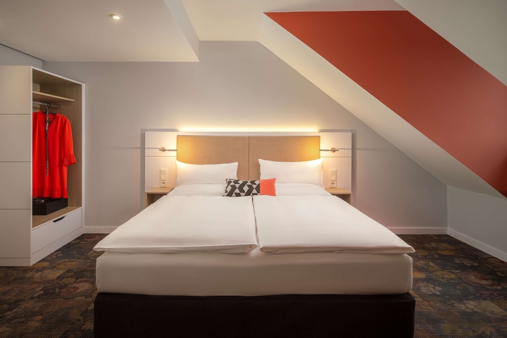 Business double room city side